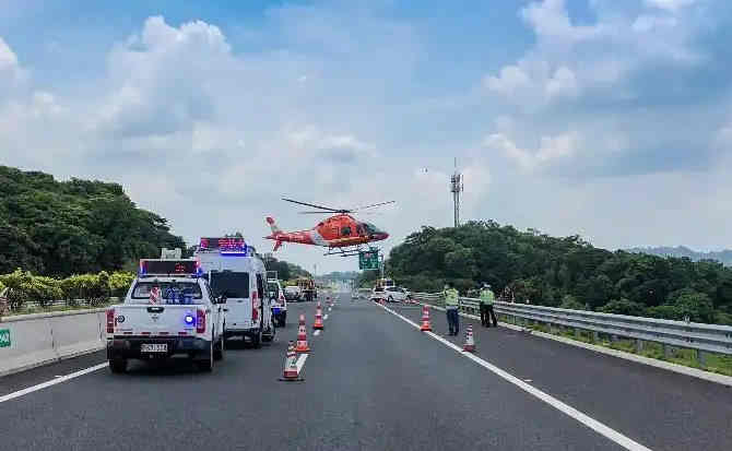 大足区高速公路汽车救援案例